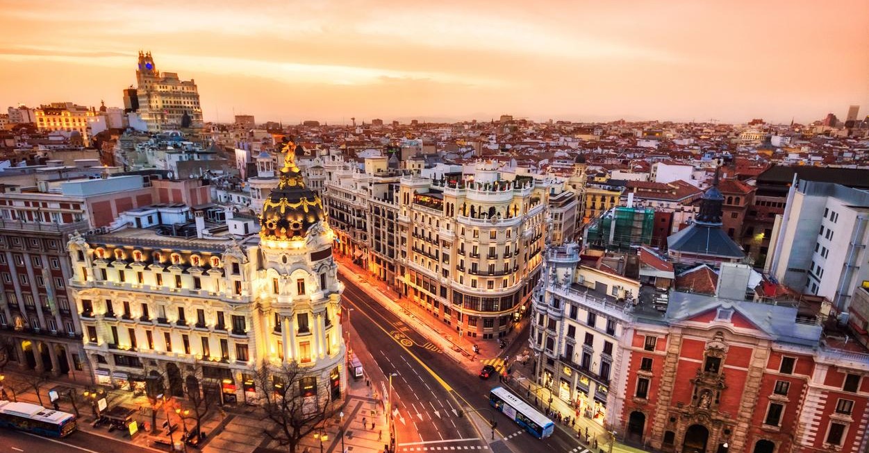 Use a Spain PEO to hire and pay employees in Spain without a legal entity